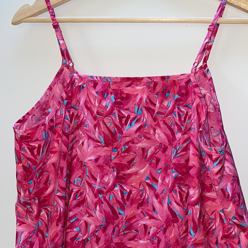 NWOT Lightweight Patterned Cami - Picture 6 of 8